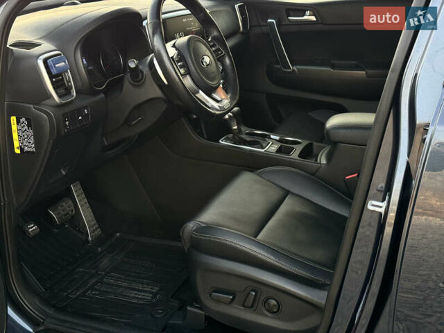 Киа Sportage 2018 в Киеве на Automoto.ua Синий Киа Sportage, объемом двигателя 2 л и пробегом 153 тыс. км за 21900 $, фото 8 на Automoto.ua
