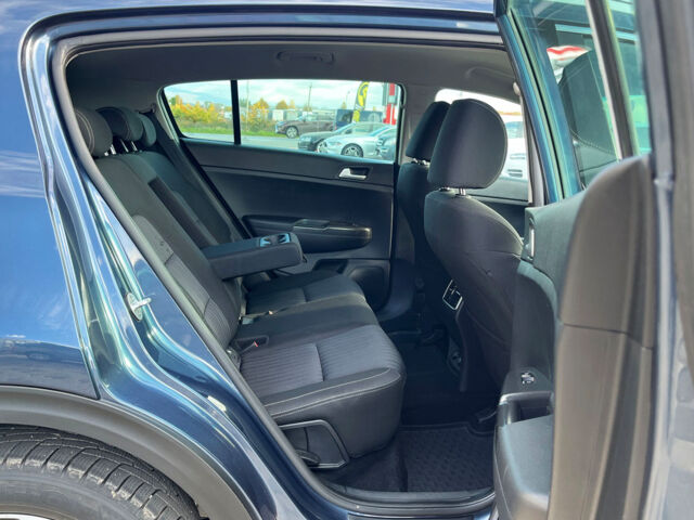 Синій Кіа Sportage, об'ємом двигуна 1.6 л та пробігом 108 тис. км за 18000 $, фото 29 на Automoto.ua