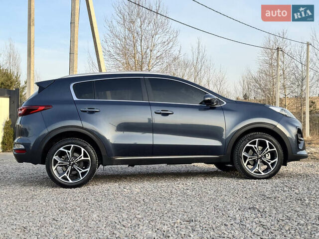 Киа Sportage 2018 в Киеве на Automoto.ua Синий Киа Sportage, объемом двигателя 2 л и пробегом 153 тыс. км за 21900 $, фото 3 на Automoto.ua