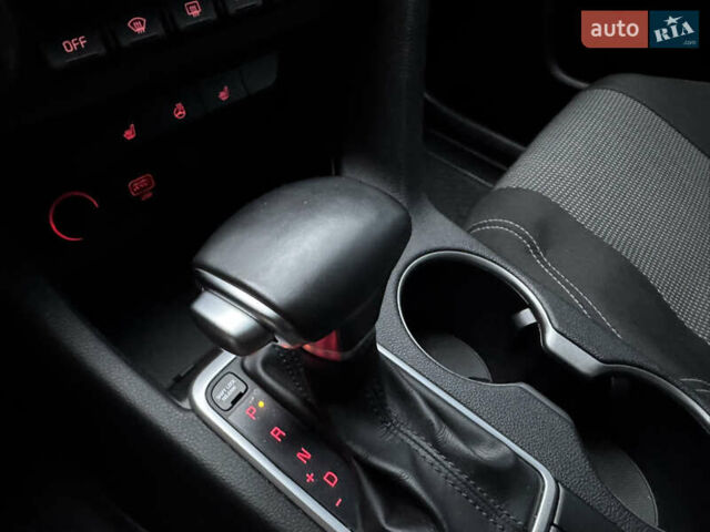 Синий Киа Sportage, объемом двигателя 1.6 л и пробегом 111 тыс. км за 17200 $, фото 37 на Automoto.ua