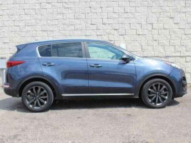 Киа Sportage 2018 в Черновцах на Automoto.ua Синий Киа Sportage, объемом двигателя 2.4 л и пробегом 67 тыс. км за 8500 $, фото 4 на Automoto.ua