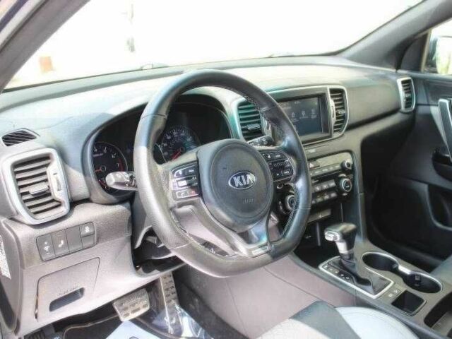 Киа Sportage 2018 в Черновцах на Automoto.ua Синий Киа Sportage, объемом двигателя 2.4 л и пробегом 67 тыс. км за 8500 $, фото 9 на Automoto.ua