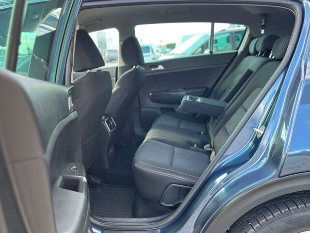 Синій Кіа Sportage, об'ємом двигуна 1.6 л та пробігом 108 тис. км за 18000 $, фото 27 на Automoto.ua