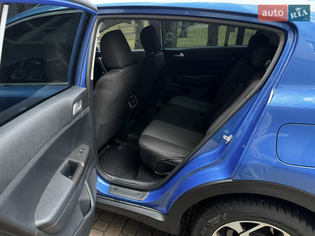 Синий Киа Sportage, объемом двигателя 1.6 л и пробегом 111 тыс. км за 17200 $, фото 71 на Automoto.ua