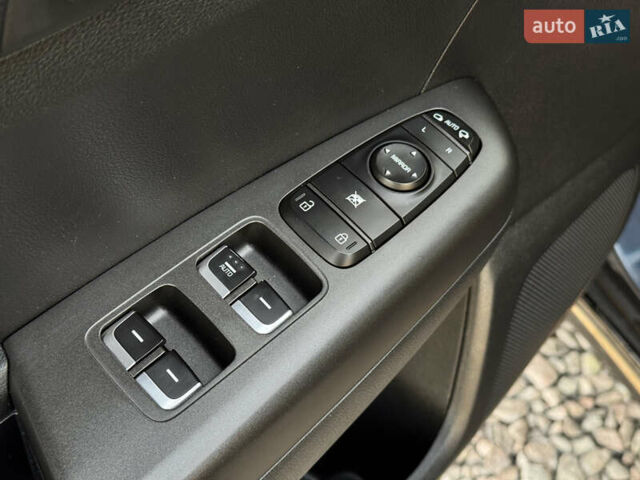 Киа Sportage 2018 в Киеве на Automoto.ua Синий Киа Sportage, объемом двигателя 2 л и пробегом 153 тыс. км за 21900 $, фото 18 на Automoto.ua