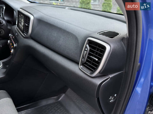Синий Киа Sportage, объемом двигателя 1.6 л и пробегом 111 тыс. км за 17200 $, фото 51 на Automoto.ua