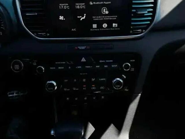 Киа Sportage 2019 в Черновцах на Automoto.ua Синий Киа Sportage, объемом двигателя 2 л и пробегом 87 тыс. км за 15000 $, фото 8 на Automoto.ua