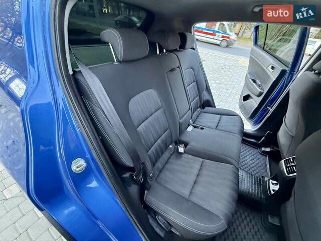 Синий Киа Sportage, объемом двигателя 1.6 л и пробегом 140 тыс. км за 18800 $, фото 59 на Automoto.ua