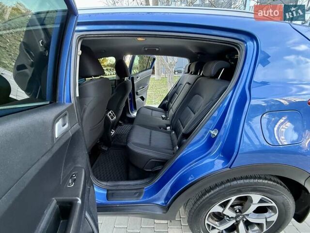 Синий Киа Sportage, объемом двигателя 1.6 л и пробегом 140 тыс. км за 18800 $, фото 65 на Automoto.ua
