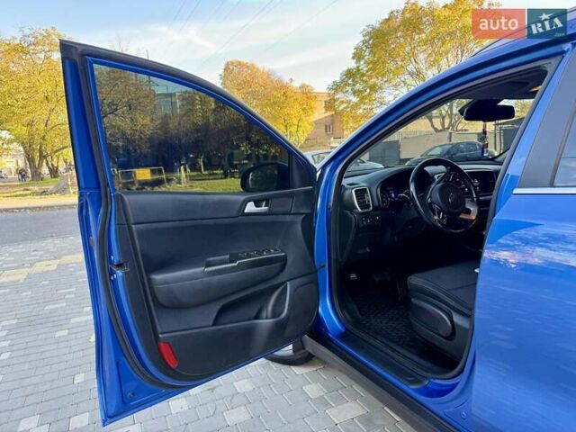 Синий Киа Sportage, объемом двигателя 1.6 л и пробегом 140 тыс. км за 18800 $, фото 30 на Automoto.ua