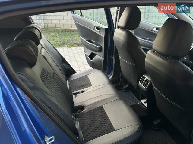 Синій Кіа Sportage, об'ємом двигуна 1.6 л та пробігом 52 тис. км за 17900 $, фото 54 на Automoto.ua