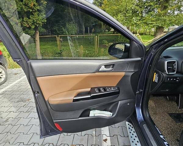 Синий Киа Sportage, объемом двигателя 2 л и пробегом 99 тыс. км за 26300 $, фото 14 на Automoto.ua