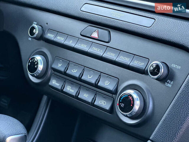 Синій Кіа Sportage, об'ємом двигуна 2.36 л та пробігом 75 тис. км за 16450 $, фото 9 на Automoto.ua