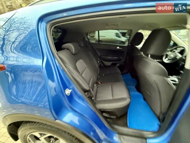 Синий Киа Sportage, объемом двигателя 1.59 л и пробегом 115 тыс. км за 16999 $, фото 60 на Automoto.ua