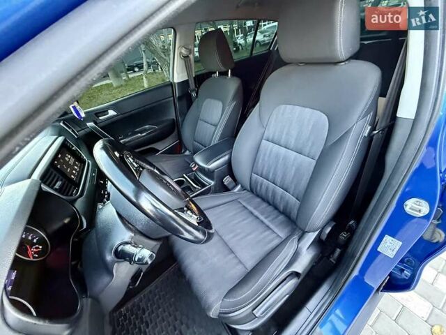 Синий Киа Sportage, объемом двигателя 1.6 л и пробегом 140 тыс. км за 18800 $, фото 36 на Automoto.ua