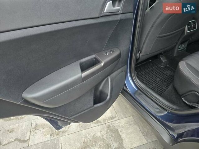 Синій Кіа Sportage, об'ємом двигуна 1.6 л та пробігом 86 тис. км за 15950 $, фото 28 на Automoto.ua