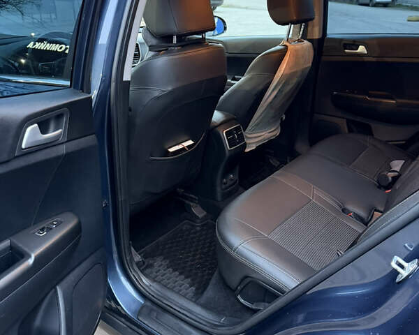 Синий Киа Sportage, объемом двигателя 1.59 л и пробегом 88 тыс. км за 18500 $, фото 20 на Automoto.ua