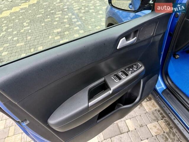Синий Киа Sportage, объемом двигателя 1.59 л и пробегом 115 тыс. км за 16999 $, фото 33 на Automoto.ua