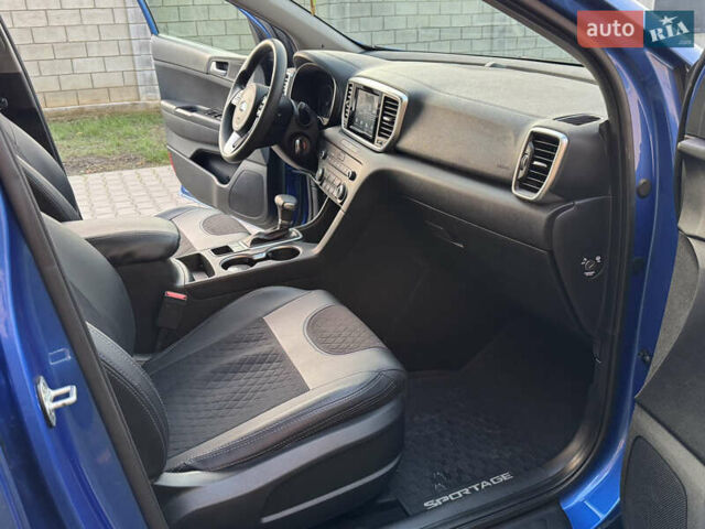 Синій Кіа Sportage, об'ємом двигуна 1.6 л та пробігом 52 тис. км за 17900 $, фото 57 на Automoto.ua