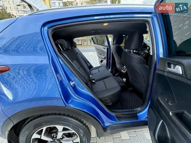 Синий Киа Sportage, объемом двигателя 1.6 л и пробегом 140 тыс. км за 18800 $, фото 60 на Automoto.ua