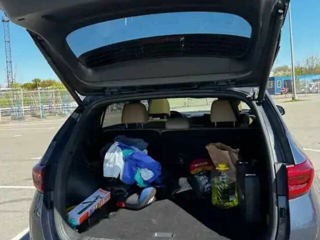 Киа Sportage 2019 в Черновцах на Automoto.ua Синий Киа Sportage, объемом двигателя 2 л и пробегом 87 тыс. км за 15000 $, фото 6 на Automoto.ua