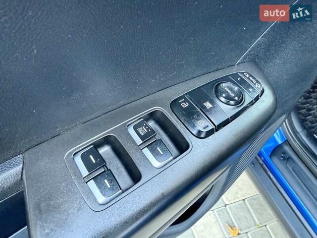 Синий Киа Sportage, объемом двигателя 1.6 л и пробегом 140 тыс. км за 18800 $, фото 33 на Automoto.ua