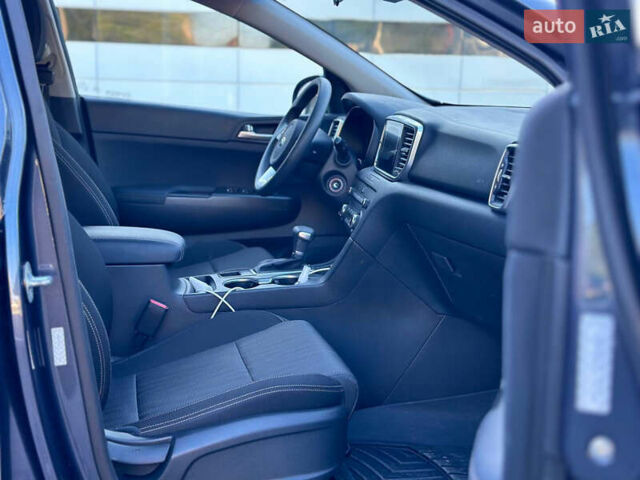 Синій Кіа Sportage, об'ємом двигуна 2.36 л та пробігом 75 тис. км за 16450 $, фото 12 на Automoto.ua