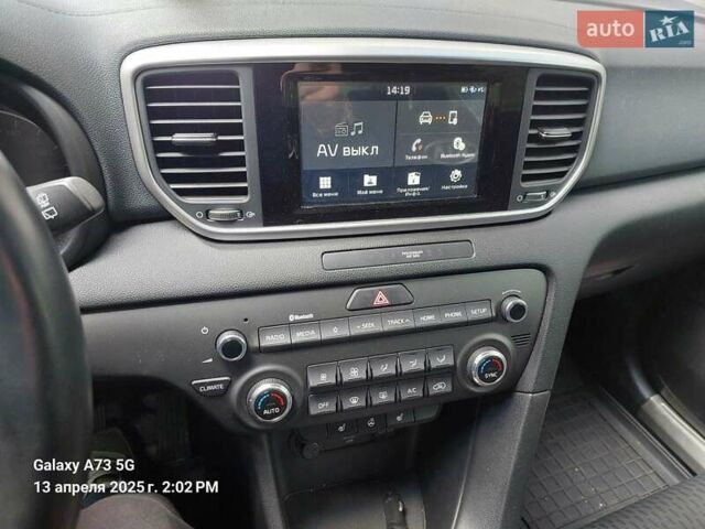 Синий Киа Sportage, объемом двигателя 1.59 л и пробегом 22 тыс. км за 18000 $, фото 2 на Automoto.ua