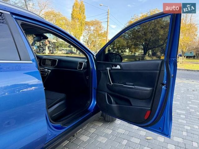 Синий Киа Sportage, объемом двигателя 1.6 л и пробегом 140 тыс. км за 18800 $, фото 42 на Automoto.ua