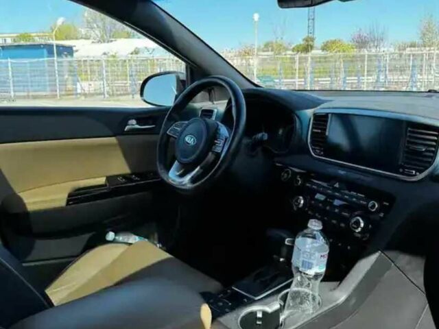 Киа Sportage 2019 в Черновцах на Automoto.ua Синий Киа Sportage, объемом двигателя 2 л и пробегом 87 тыс. км за 15000 $, фото 4 на Automoto.ua