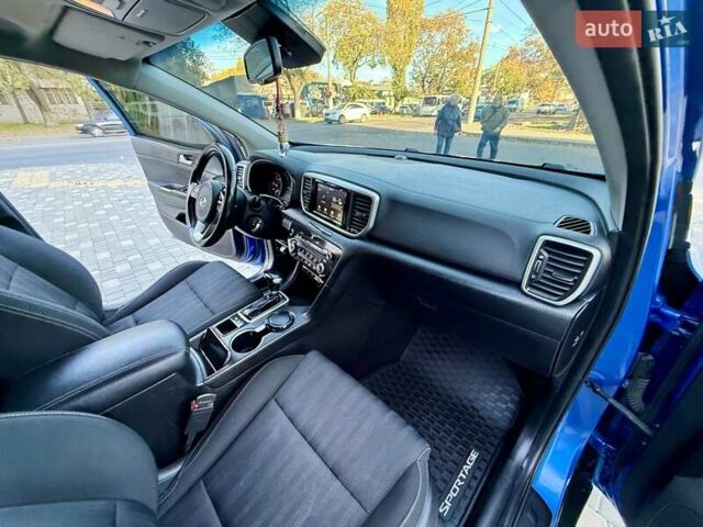 Синий Киа Sportage, объемом двигателя 1.6 л и пробегом 140 тыс. км за 18800 $, фото 48 на Automoto.ua
