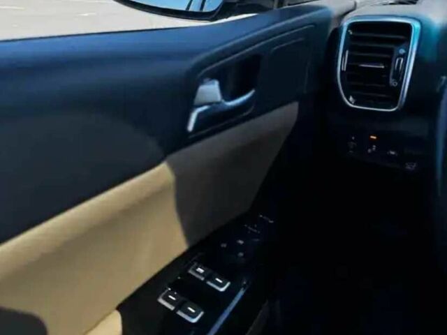 Киа Sportage 2019 в Черновцах на Automoto.ua Синий Киа Sportage, объемом двигателя 2 л и пробегом 87 тыс. км за 15000 $, фото 10 на Automoto.ua