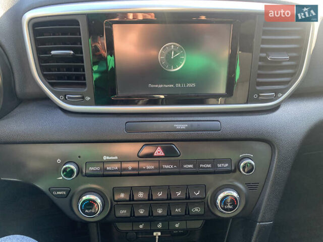 Синий Киа Sportage, объемом двигателя 1.59 л и пробегом 72 тыс. км за 18200 $, фото 67 на Automoto.ua