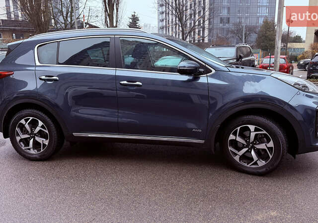 Синий Киа Sportage, объемом двигателя 2 л и пробегом 42 тыс. км за 24999 $, фото 1 на Automoto.ua