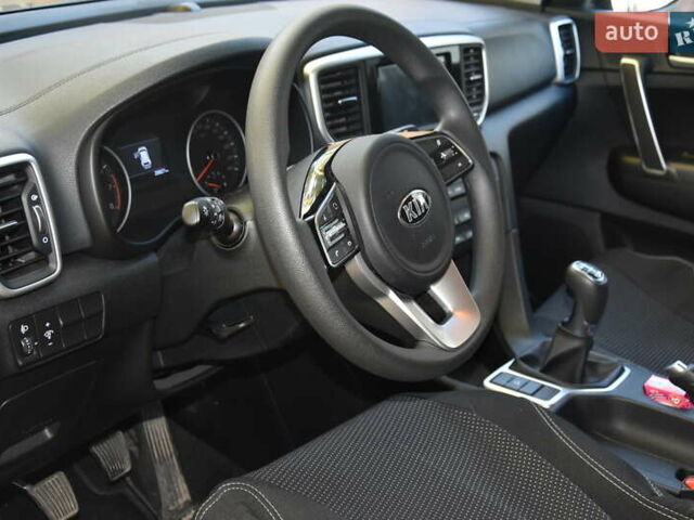 Синий Киа Sportage, объемом двигателя 1.59 л и пробегом 29 тыс. км за 19900 $, фото 8 на Automoto.ua