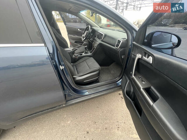 Синій Кіа Sportage, об'ємом двигуна 1.59 л та пробігом 178 тис. км за 14500 $, фото 20 на Automoto.ua