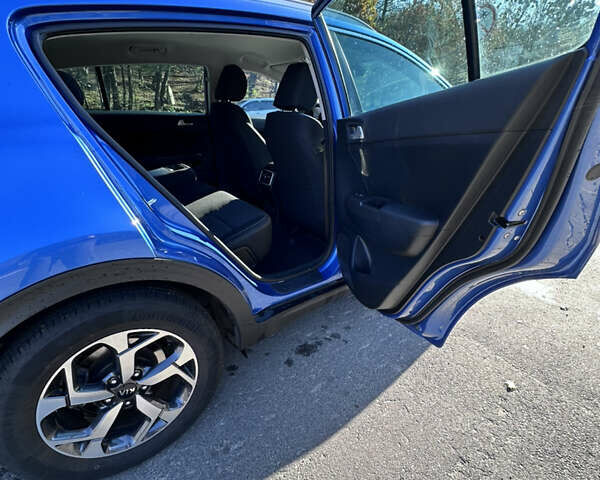 Синий Киа Sportage, объемом двигателя 1.59 л и пробегом 16 тыс. км за 18400 $, фото 18 на Automoto.ua