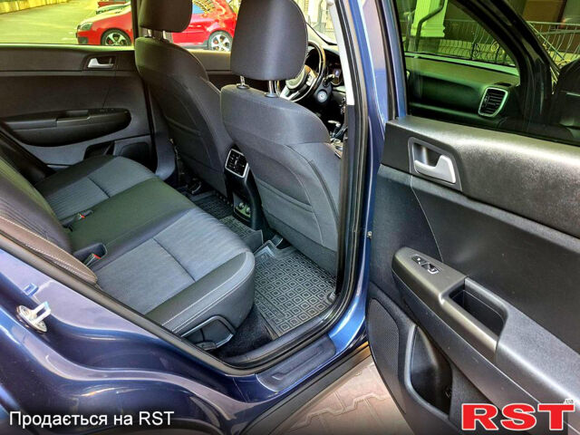 Синий Киа Sportage, объемом двигателя 1.6 л и пробегом 147 тыс. км за 21300 $, фото 1 на Automoto.ua