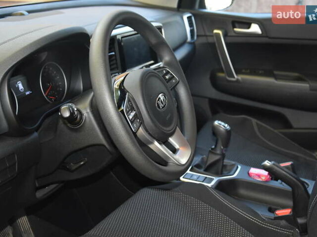 Синий Киа Sportage, объемом двигателя 1.59 л и пробегом 29 тыс. км за 19900 $, фото 9 на Automoto.ua