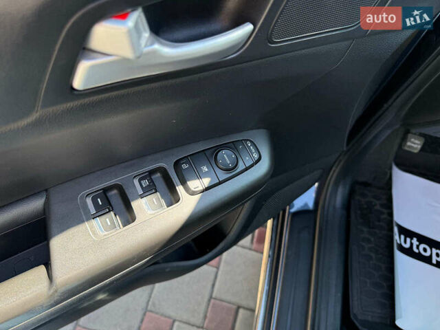 Синий Киа Sportage, объемом двигателя 2.4 л и пробегом 79 тыс. км за 16990 $, фото 19 на Automoto.ua