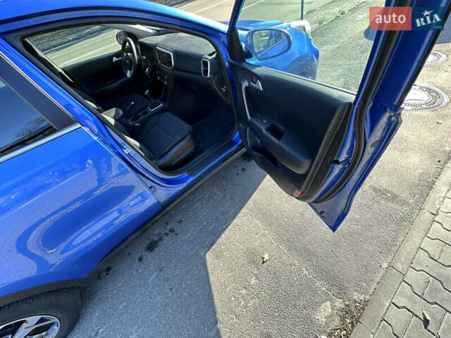 Синий Киа Sportage, объемом двигателя 1.59 л и пробегом 16 тыс. км за 18400 $, фото 20 на Automoto.ua