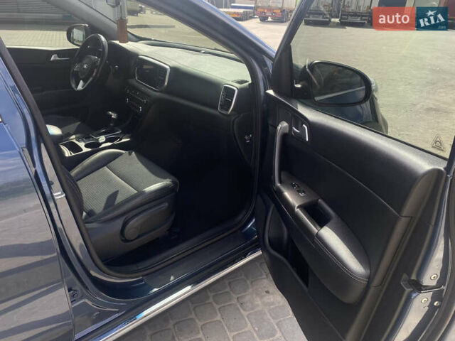 Синий Киа Sportage, объемом двигателя 1.6 л и пробегом 198 тыс. км за 18000 $, фото 8 на Automoto.ua