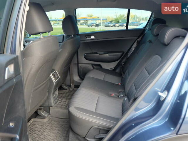 Синий Киа Sportage, объемом двигателя 1.59 л и пробегом 88 тыс. км за 17700 $, фото 10 на Automoto.ua