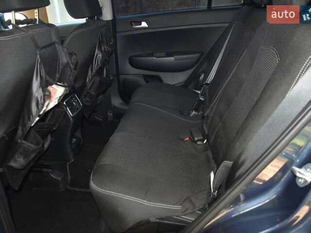 Синий Киа Sportage, объемом двигателя 1.59 л и пробегом 29 тыс. км за 19900 $, фото 12 на Automoto.ua