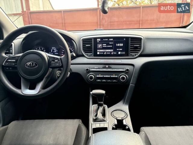 Синий Киа Sportage, объемом двигателя 1.59 л и пробегом 143 тыс. км за 17800 $, фото 14 на Automoto.ua