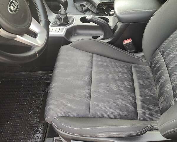 Синий Киа Sportage, объемом двигателя 1.59 л и пробегом 93 тыс. км за 16499 $, фото 2 на Automoto.ua