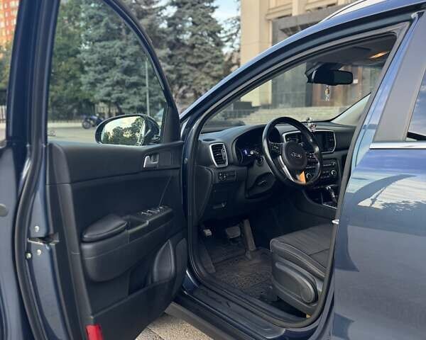 Синий Киа Sportage, объемом двигателя 1.59 л и пробегом 45 тыс. км за 20250 $, фото 22 на Automoto.ua