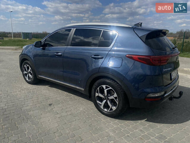 Синий Киа Sportage, объемом двигателя 1.6 л и пробегом 198 тыс. км за 18000 $, фото 2 на Automoto.ua