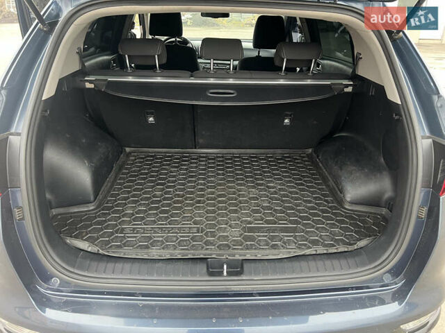 Синій Кіа Sportage, об'ємом двигуна 1.59 л та пробігом 178 тис. км за 14500 $, фото 15 на Automoto.ua