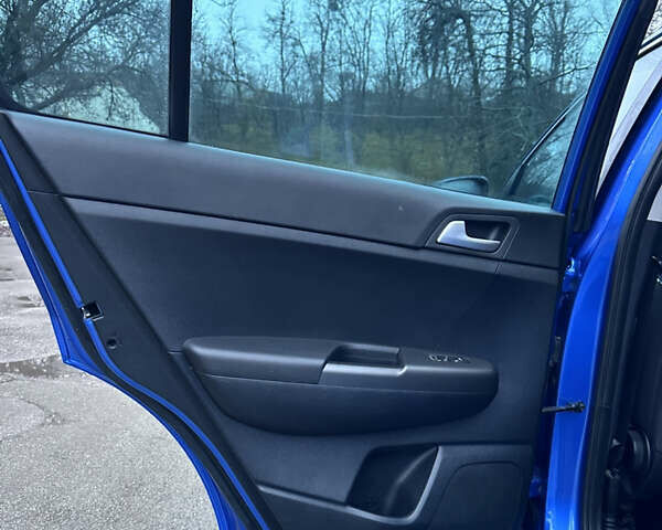 Синий Киа Sportage, объемом двигателя 1.59 л и пробегом 16 тыс. км за 17500 $, фото 20 на Automoto.ua